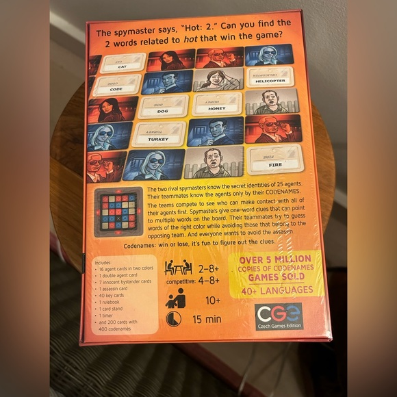 BRAND NEW CODENAMES GAME❤️ - Picture 2 of 7